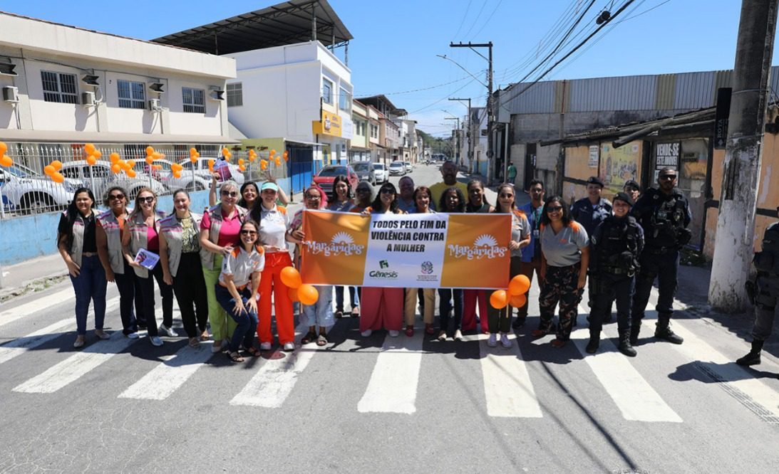 Ação pelo fim da violência contra mulher é realizada em ruas de Cariacica