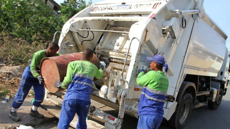 Conscientização: embale o lixo de forma correta para não ferir coletores e catadores de recicláveis