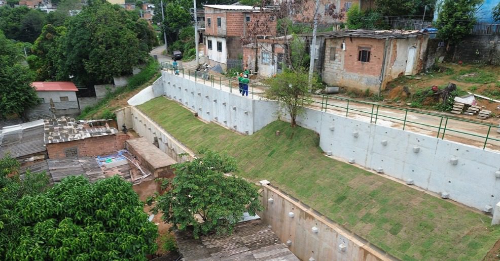 Prefeitura finaliza muro de contenção em rua de Padre Gabriel; recuperação de via será a próxima etapa da obra