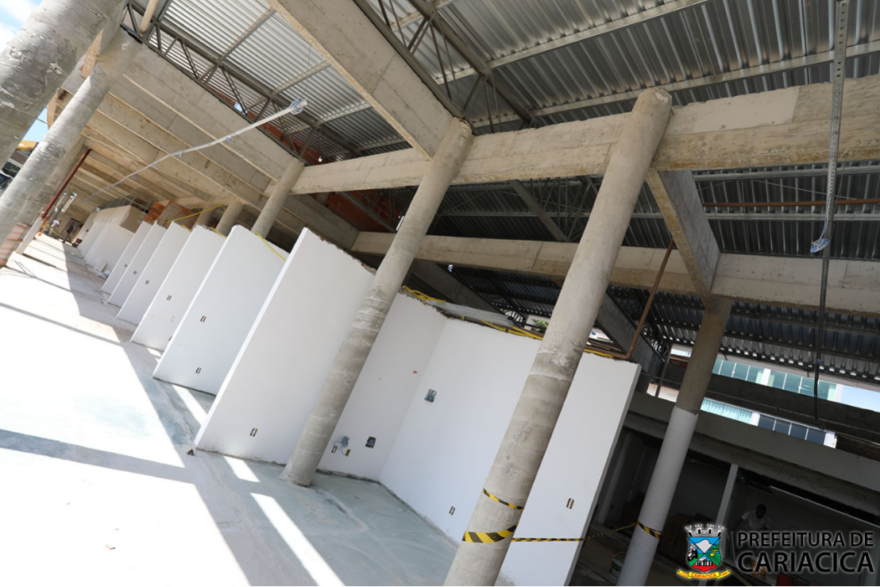 Mercado Municipal de Cariacica avança: estrutura dos boxes estão sendo montadas e telhado já está instalado
