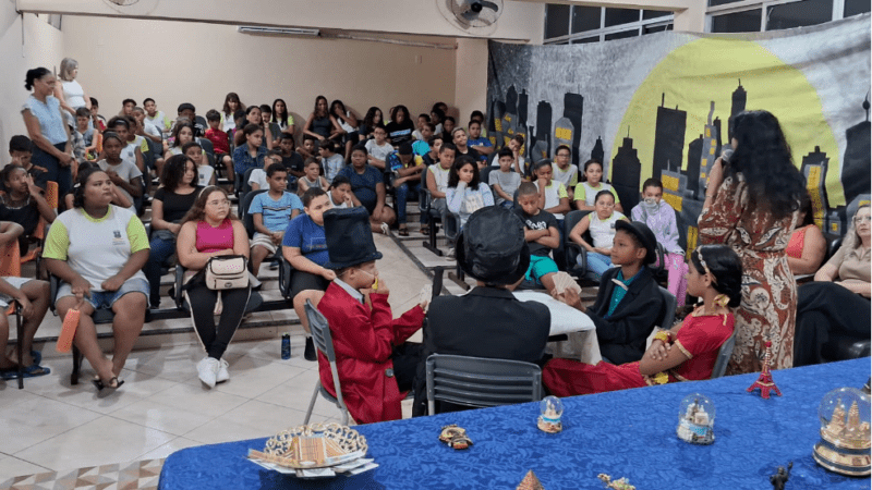 Estudantes da Emef Oliveira Castro dão “volta ao mundo” durante atividade literária