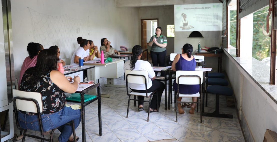 Programa de capacitação Mulheres em Campo ensina moradoras de Cachoeirinha a administrarem o próprio negócio