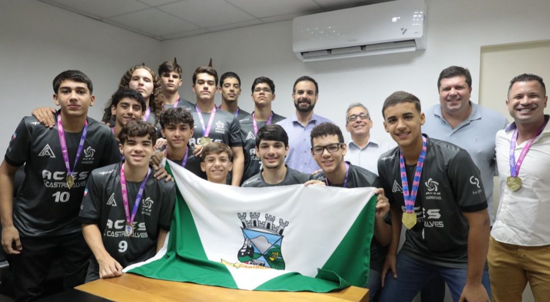 Seleção juvenil de handebol de Cariacica se prepara para o campeonato estadual