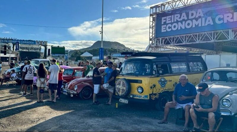 Último dia da festa de 134 anos de Cariacica conta com exposição de carros antigos, feira da economia criativa e minifazendinha