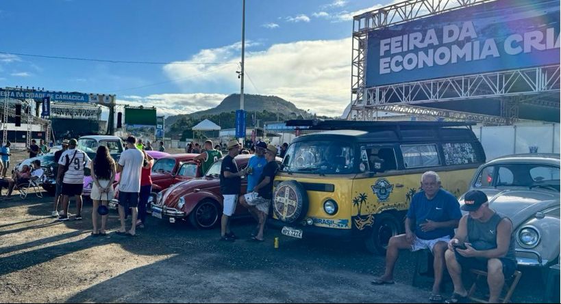 Último dia da festa de 134 anos de Cariacica conta com exposição de carros antigos, feira da economia criativa e minifazendinha