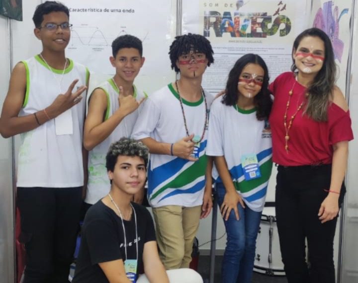 Estudantes de três escolas municipais representam Cariacica na VI Feira de Ciências “Gênios de Multigêneros”