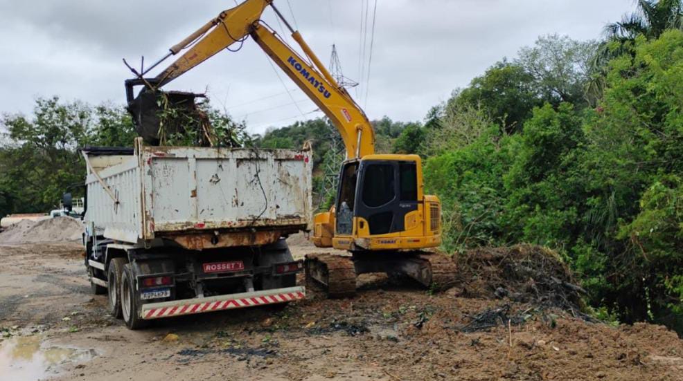 Cariacica intensifica trabalhos preventivos de limpeza de canais e redes de drenagem