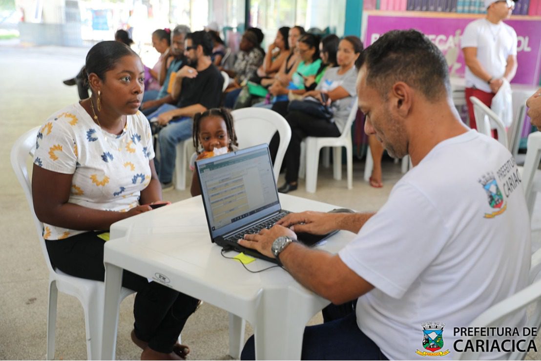 Mais de 250 pessoas recebem atendimento no mutirão de empregos