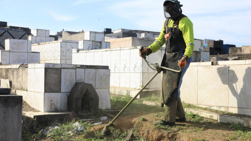 Com cuidados diários, cemitérios municipais estão prontos para o Dia de Finados