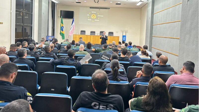 Operadores do Cerco Inteligente de Cariacica recebem treinamento em Inteligência Policial