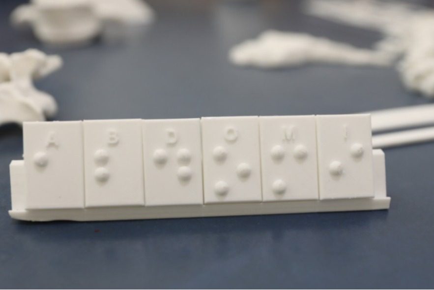 Acessibilidade em destaque: alfabeto em braille impresso em 3D transforma a educação em Cariacica