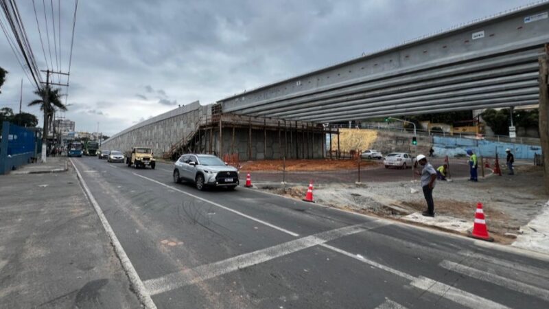 Viaduto da Avenida Mário Gurgel tem trânsito liberado antes do prazo