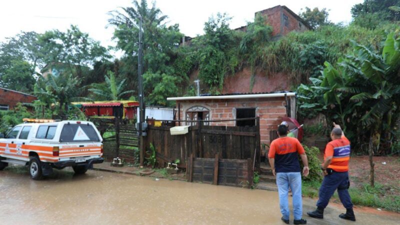 Após fortes chuvas, Defesa Civil de Cariacica segue em alerta máximo