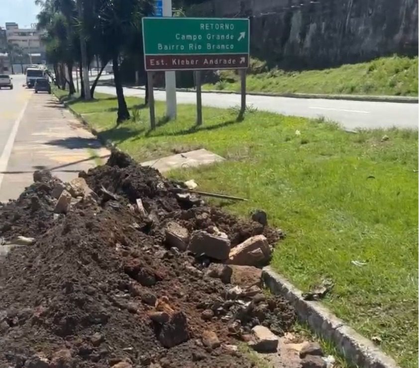 Secretaria de Serviços intensifica limpeza preventiva na Avenida Mário Gurgel