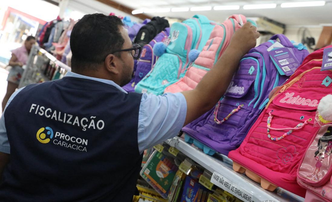 Procon de Cariacica aponta variação de até 40% nos preços de materiais escolares