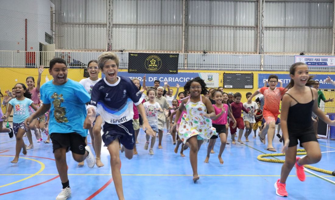 Mais de 100 crianças participam do primeiro dia da Colônia de Férias na Estação Cidadania-Esporte