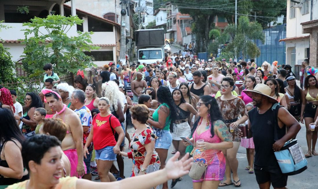 Cariacica em ritmo de folia! Três blocos animam o fim de semana