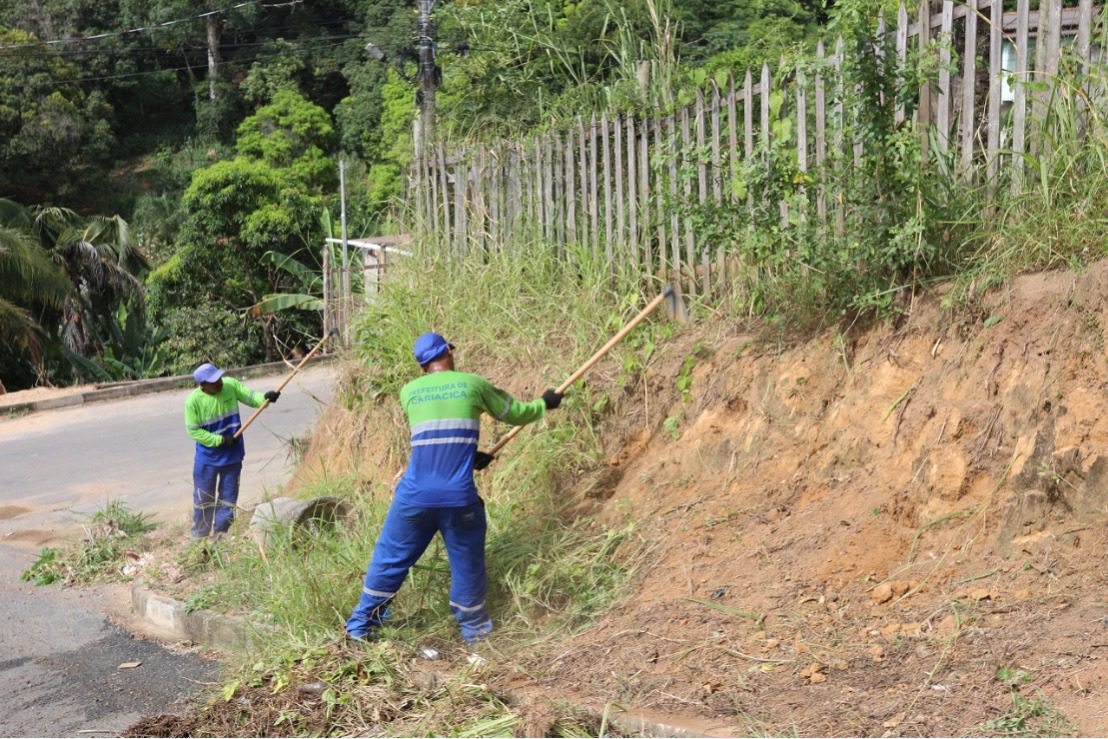 Cariacica recebe serviços de capina, varrição e manutenção em vários bairros nesta semana