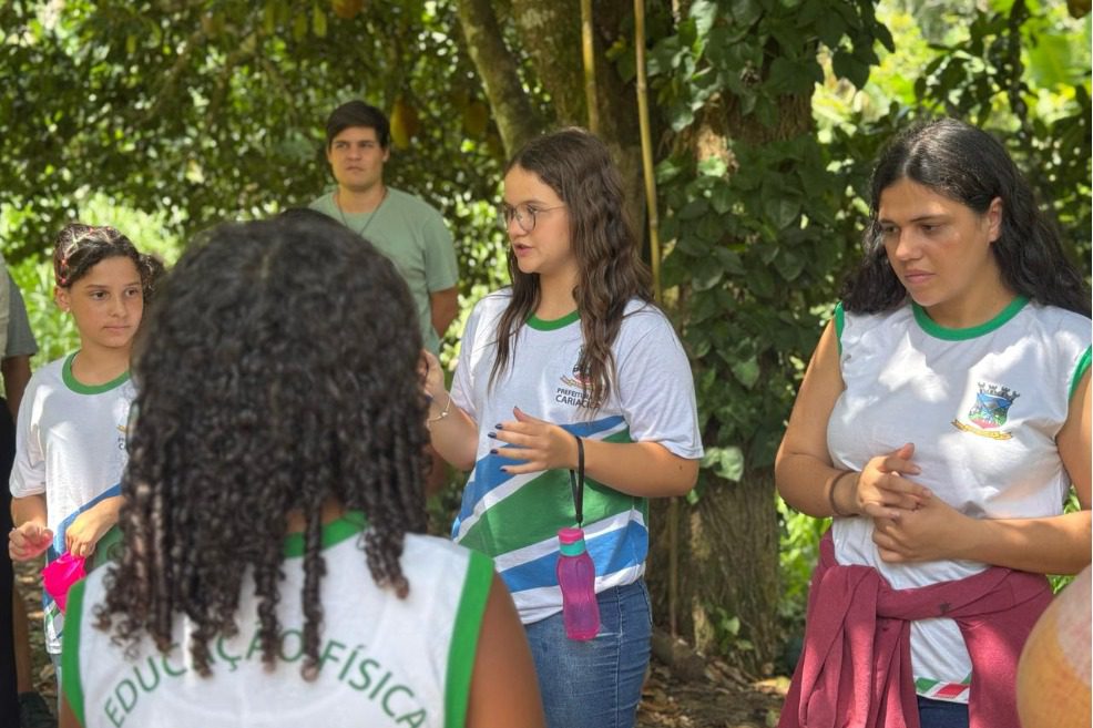 Alunos da Escola do Campo vivenciam práticas agrícolas com horta e peixes