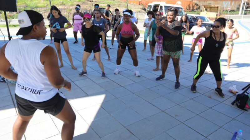 Dia da Mulher é realizado com aulão de dança na Nova Orla