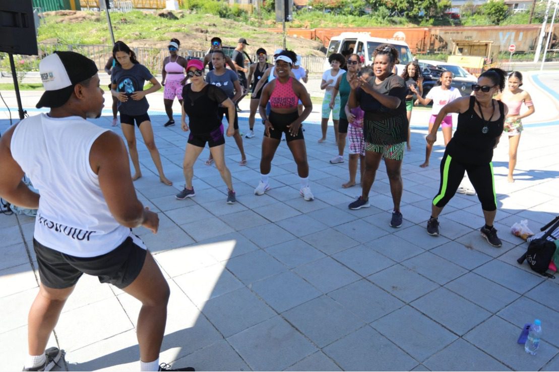 Dia da Mulher é realizado com aulão de dança na Nova Orla